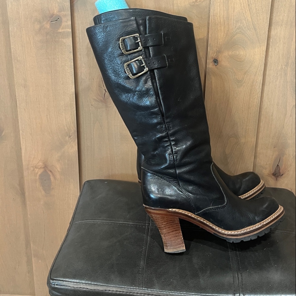 Frye Mildred black Leather Mid-Calf Boots with Buckle Detail